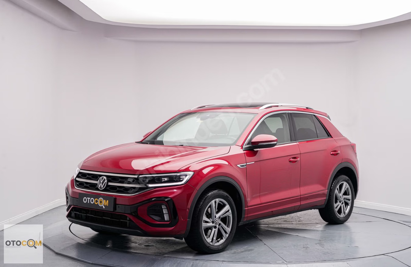 37 BİN'DE VOLKSWAGEN T-ROC 1.5 TSI R-LİNE CAM TAVAN K.ISITMA.